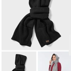 Duluth Trading Co Hooded Scarf with Pockets